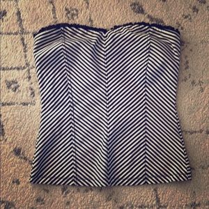 White House black market top